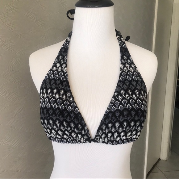 NWOT Old Navy crochet bikini top - Picture 2 of 9